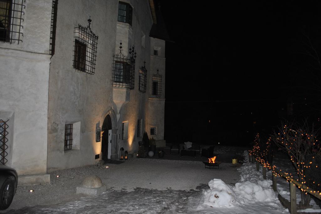 Ansitz Heufler Hotel Rasun di Sopra Luaran gambar